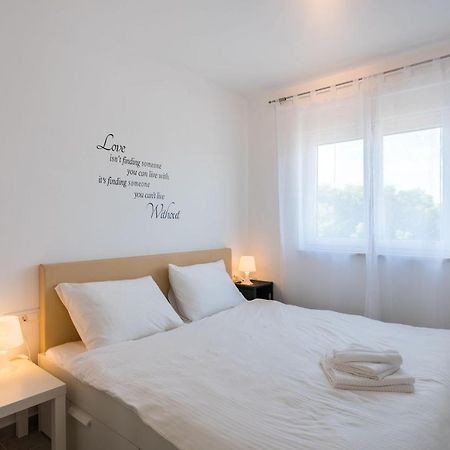 Apartments Residence Romance Pinezići 외부 사진